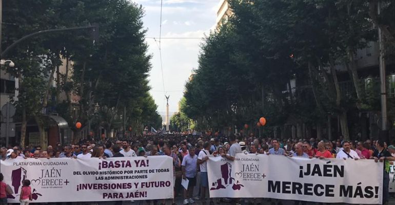 CRÓNICA DEL DÍA: La plataforma ciudadana «Jaén Merece Más» volverá a la calle (17 del 12, a las 12)