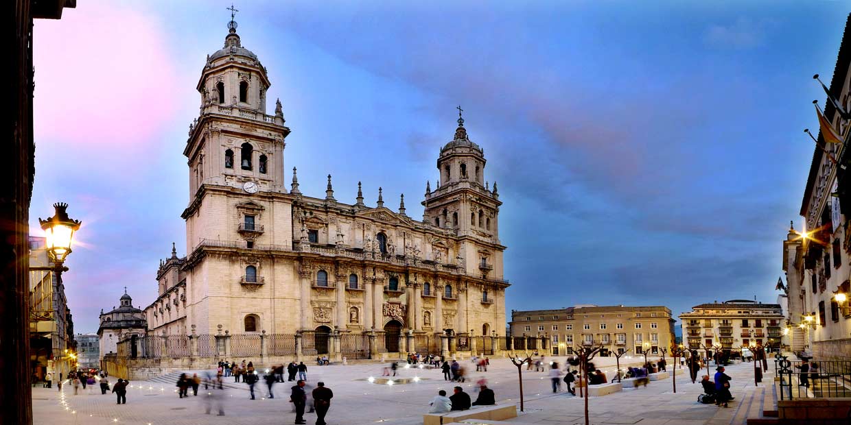 LA CATEDRAL ES JAÉN