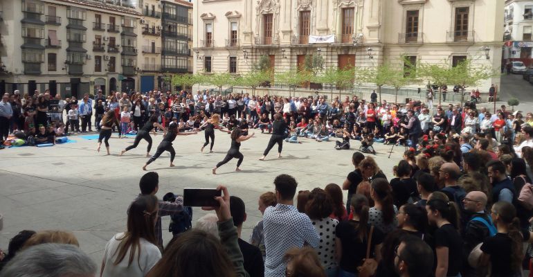 CRÓNICA DEL DÍA: LA SOCIEDAD CIVIL LE HA PUESTO LAS PILAS A LOS POLÍTICOS