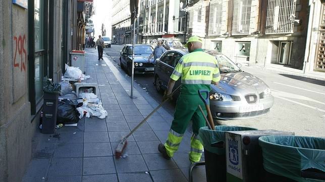 CRÓNICA DEL DÍA: EL AYUNTAMIENTO SE TOMA EN SERIO LA LIMPIEZA