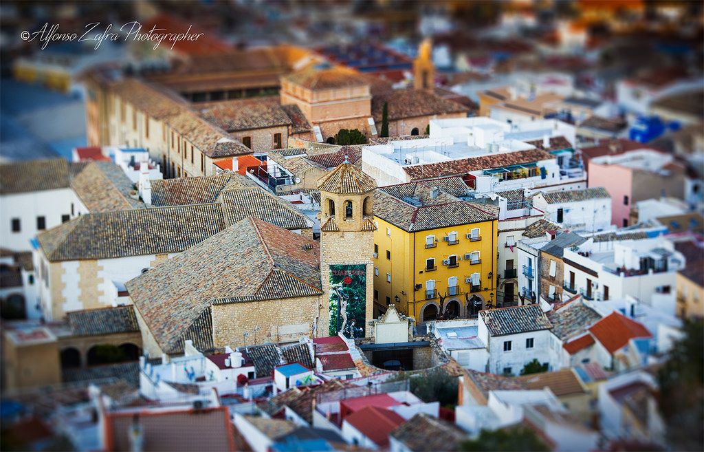 CRÓNICA DEL DÍA: EL “CARIÑO” POLÍTICO POR EL CASCO ANTIGUO