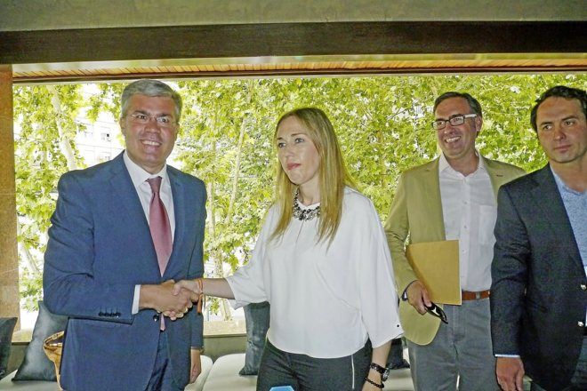 CRÓNICA DEL DÍA: JAÉN YA ENSAYA SU TRIPARTITO Y EUFORIA SOCIALISTA POR LOS PGE