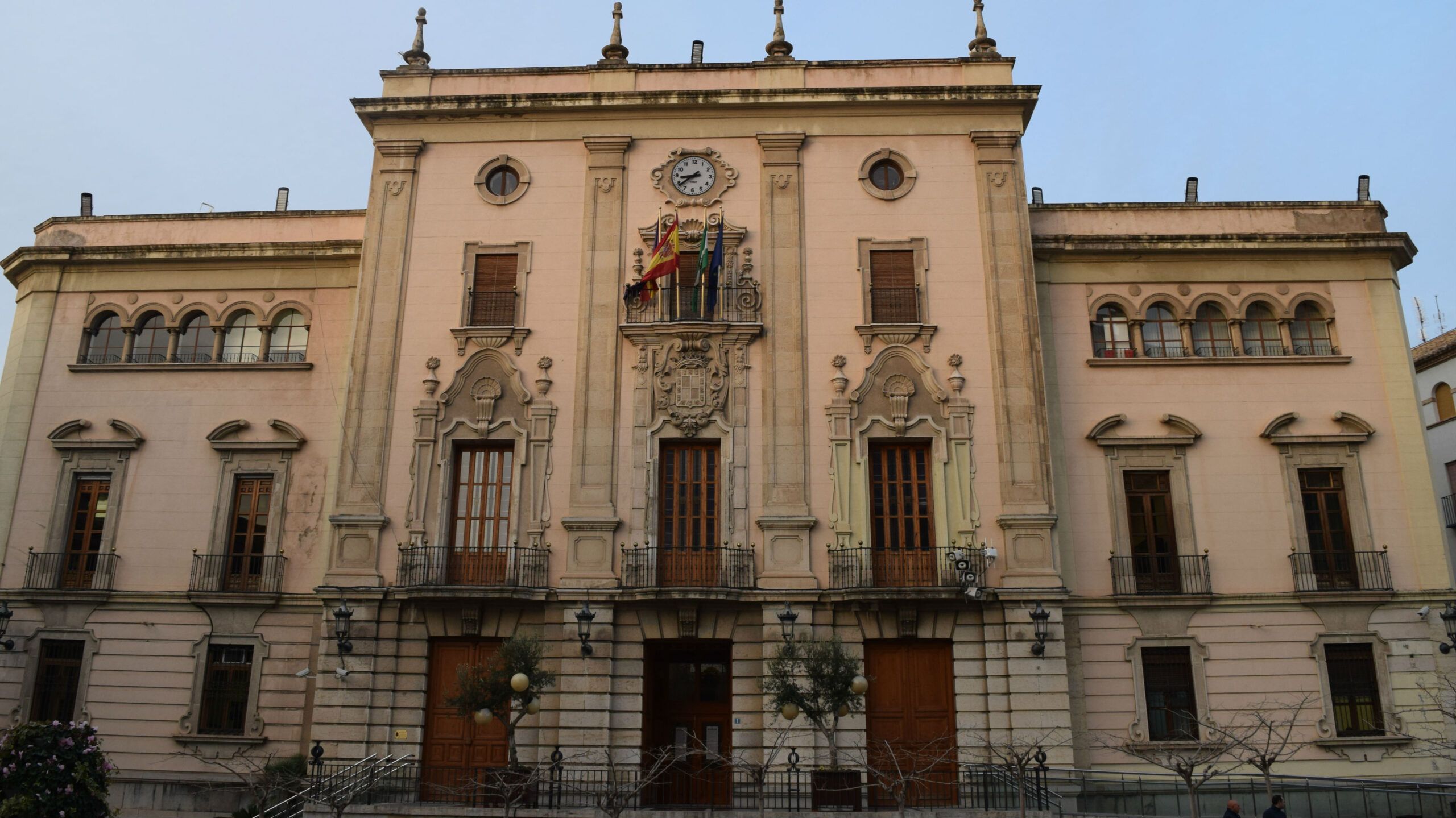CRÓNICA DEL DÍA: LA BATALLA DE JAÉN: UN PACTO, ¿CON QUIÉN? Y ¿PARA QUÉ?