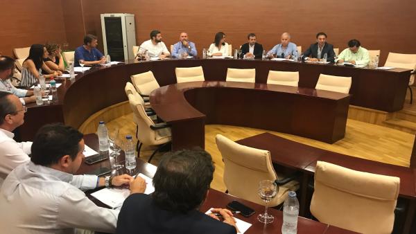 CRÓNICAS DE CANÍCULA: EL ALCALDE RESCATA DEL OLVIDO AL CES LOCAL. ¿ES LA HORA DE ABORDAR UN PLAN ESTRATÉGICO?