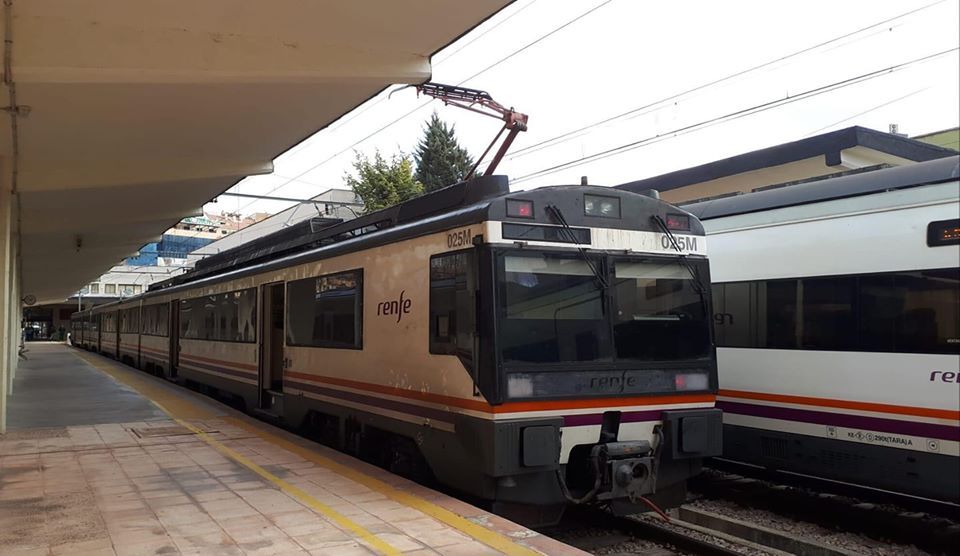 ¿QUIÉN SALVA A JAÉN? VERGÜENZA POR EL TREN Y POR LA CÁMARA DE COMERCIO