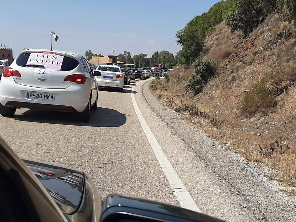 CRÓNICAS DE CANÍCULA: ¿QUIÉN SE ACUERDA YA EN JAÉN DE LA MARCHA CÍVICA POR EL TREN?