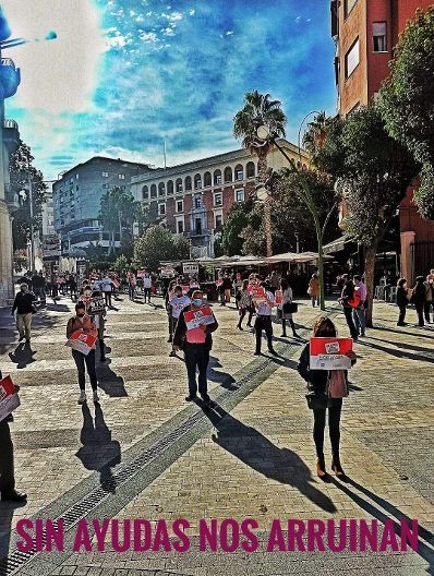 CRÓNICA DEL DÍA: LA HOSTELERÍA DE JAÉN, EN EJEMPLAR MANIFESTACIÓN CÍVICA, LANZA UN S.O.S.