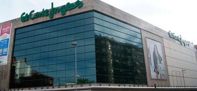 CRÓNICA DEL DÍA: EL CIERRE “TEMPORAL” DE EL CORTE INGLÉS SOBRECOGE A UN LINARES QUE SE DESANGRA