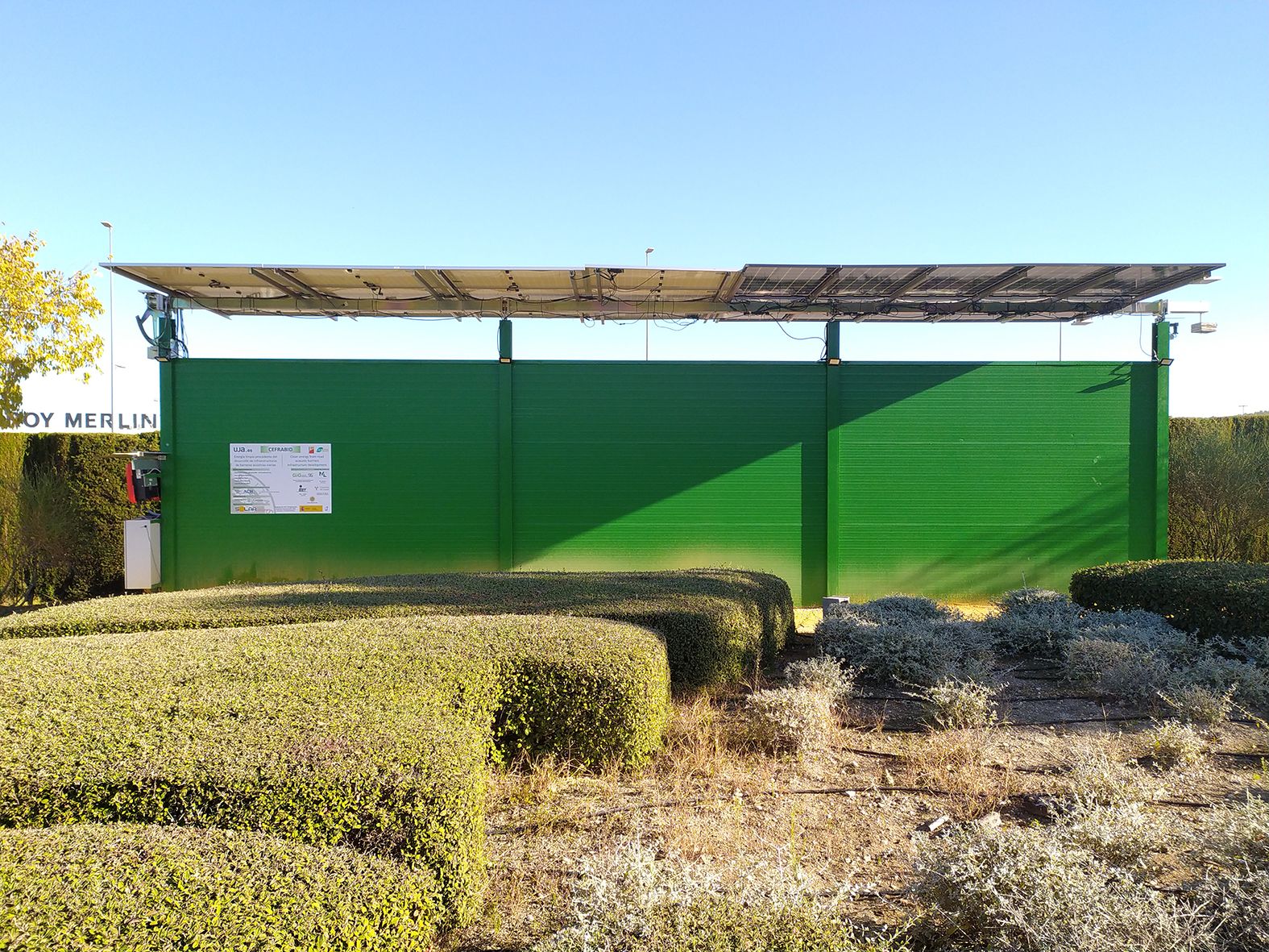 UN PROYECTO DE LA UJA PERMITE DESARROLLAR SOLUCIONES DE INTEGRACIÓN FOTOVOLTAICA PARA PRODUCIR ENERGÍA LIMPIA EN BARRERAS ACÚSTICAS VARIAS