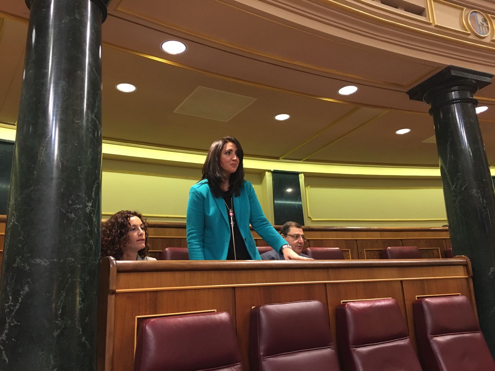 La bailenense María Torres toma posesión como nueva diputada del PP