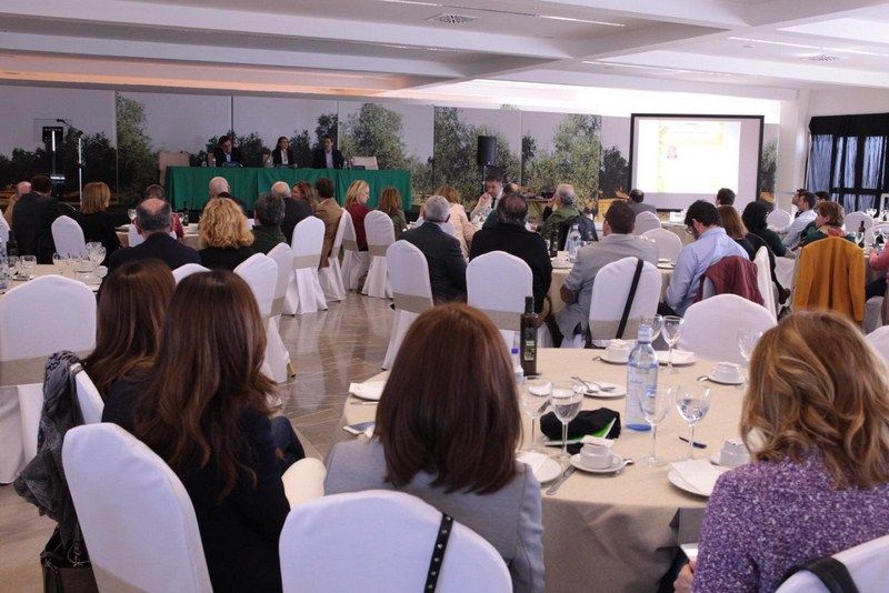 Los «Diálogos Expoliva 2017» hace una parada en los sentidos y las emociones del aceite de oliva