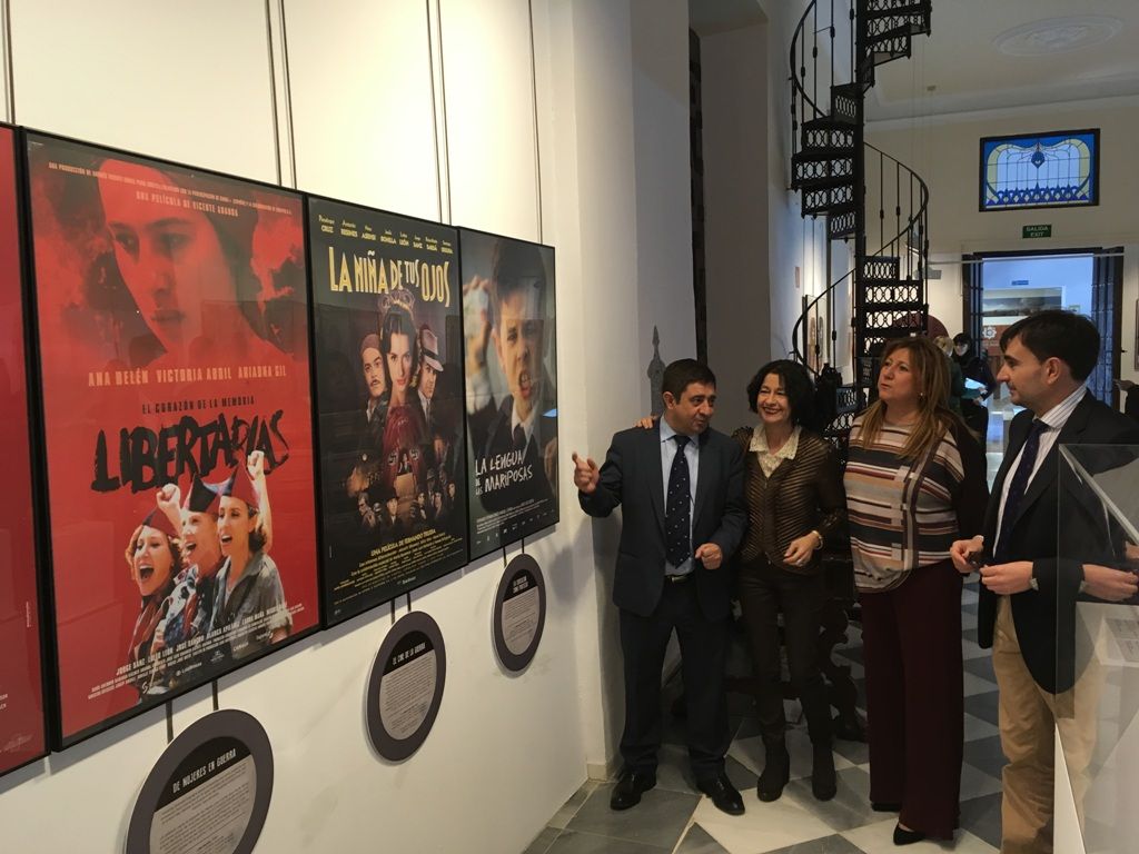 El Centro Cultural Baños Árabes acoge una muestra que analiza la guerra civil en el cine español