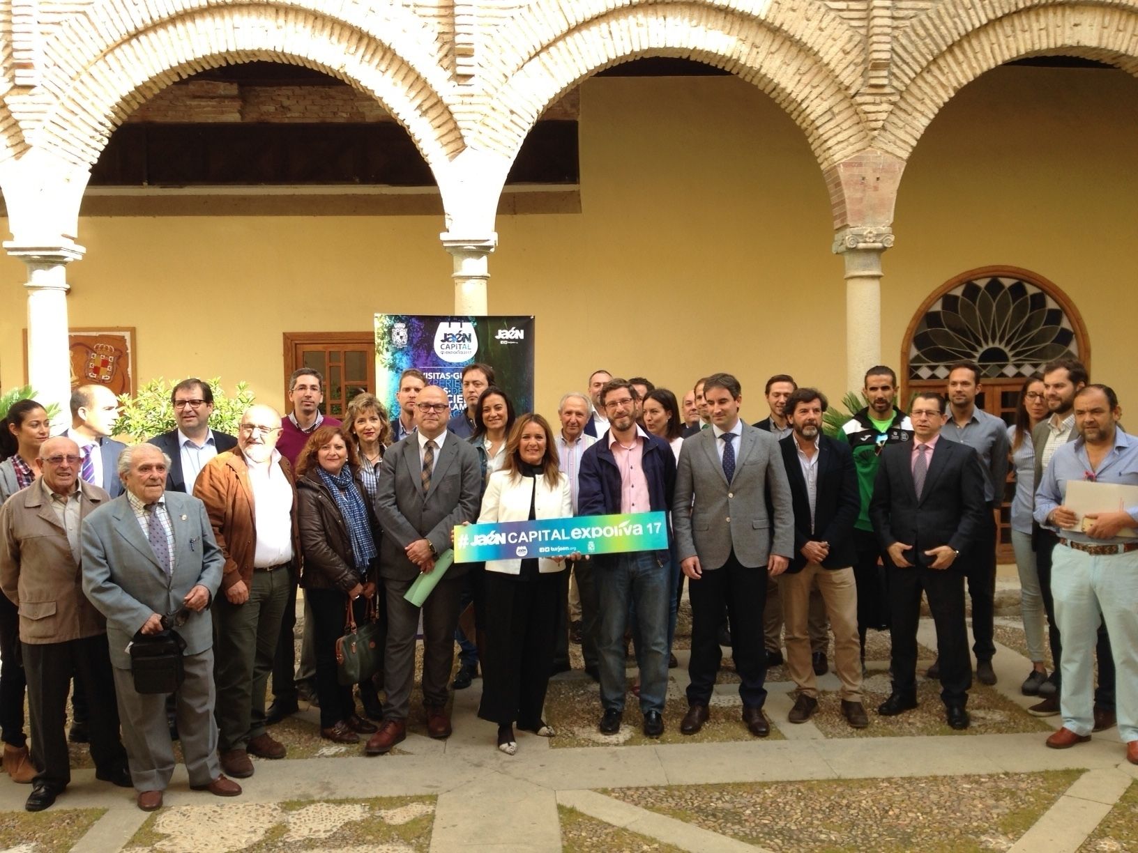 Morales de Coca presenta el programa Jaén Capital Expoliva para dar imagen de la ciudad durante la feria