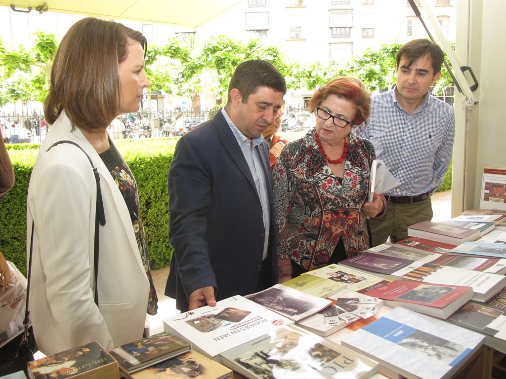 El Palacio de la Diputación acoge hasta el 14 de mayo la Feria del Libro de Jaén