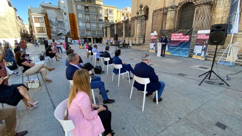 CRÓNICA DEL DÍA: ¿QUE NADA SE MUEVE EN JAÉN? UN FIN DE SEMANA QUE LO DESMIENTE