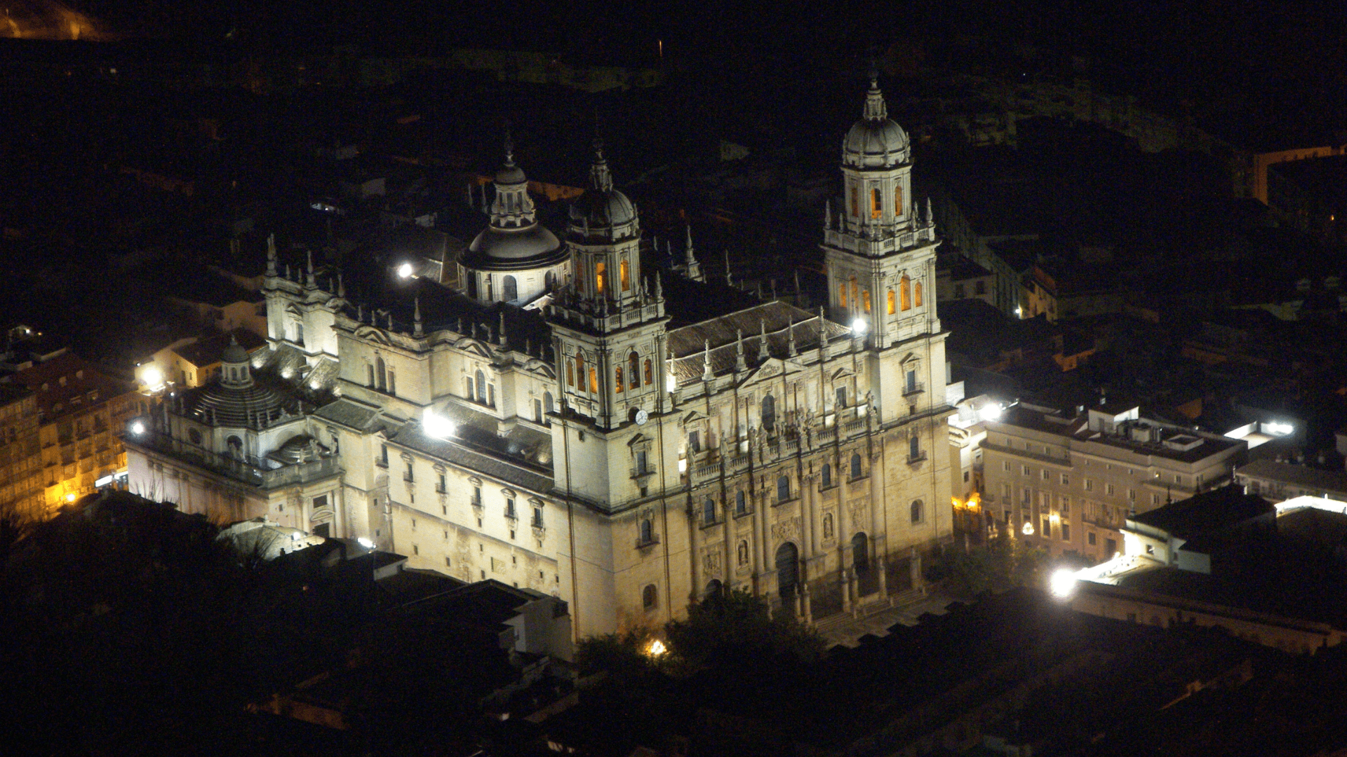 “La Catedral de Jaén es descomunal. Cuando te sitúas de frente para admirarla, a la mente le es imposible de procesar tanta belleza”