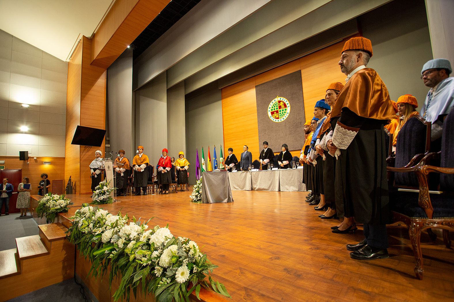 El rector destaca la «evolución muy positiva» de la UJA y su papel como «referente», en la apertura oficial del curso