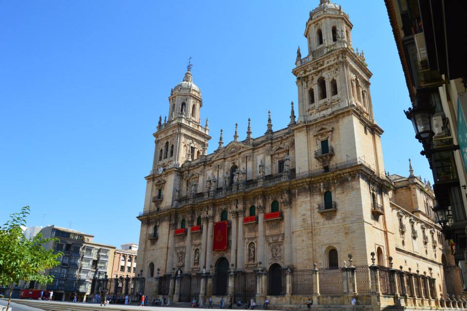 “La Catedral de Jaén es descomunal. Cuando te sitúas de frente para admirarla, a la mente le es imposible de procesar tanta belleza”