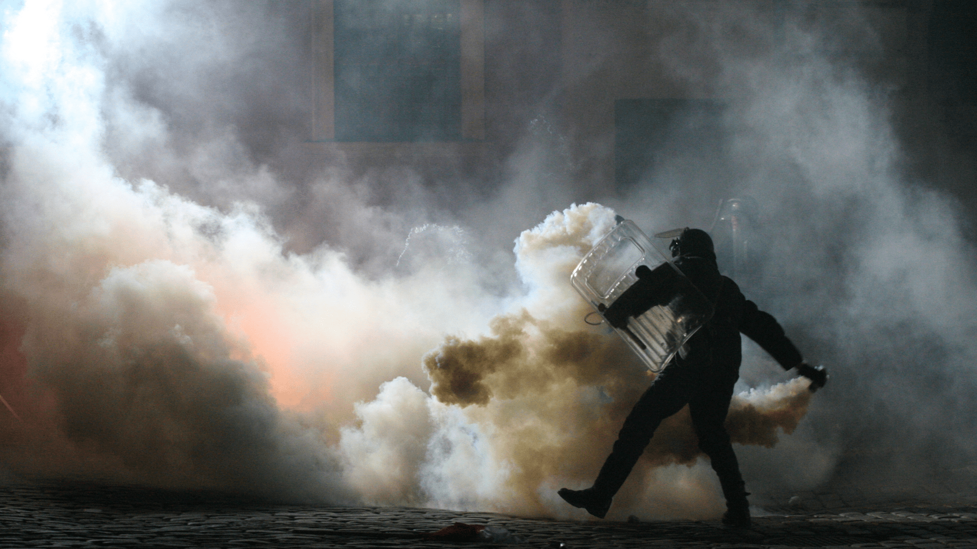 “Del fanatismo a la barbarie hay un solo paso»