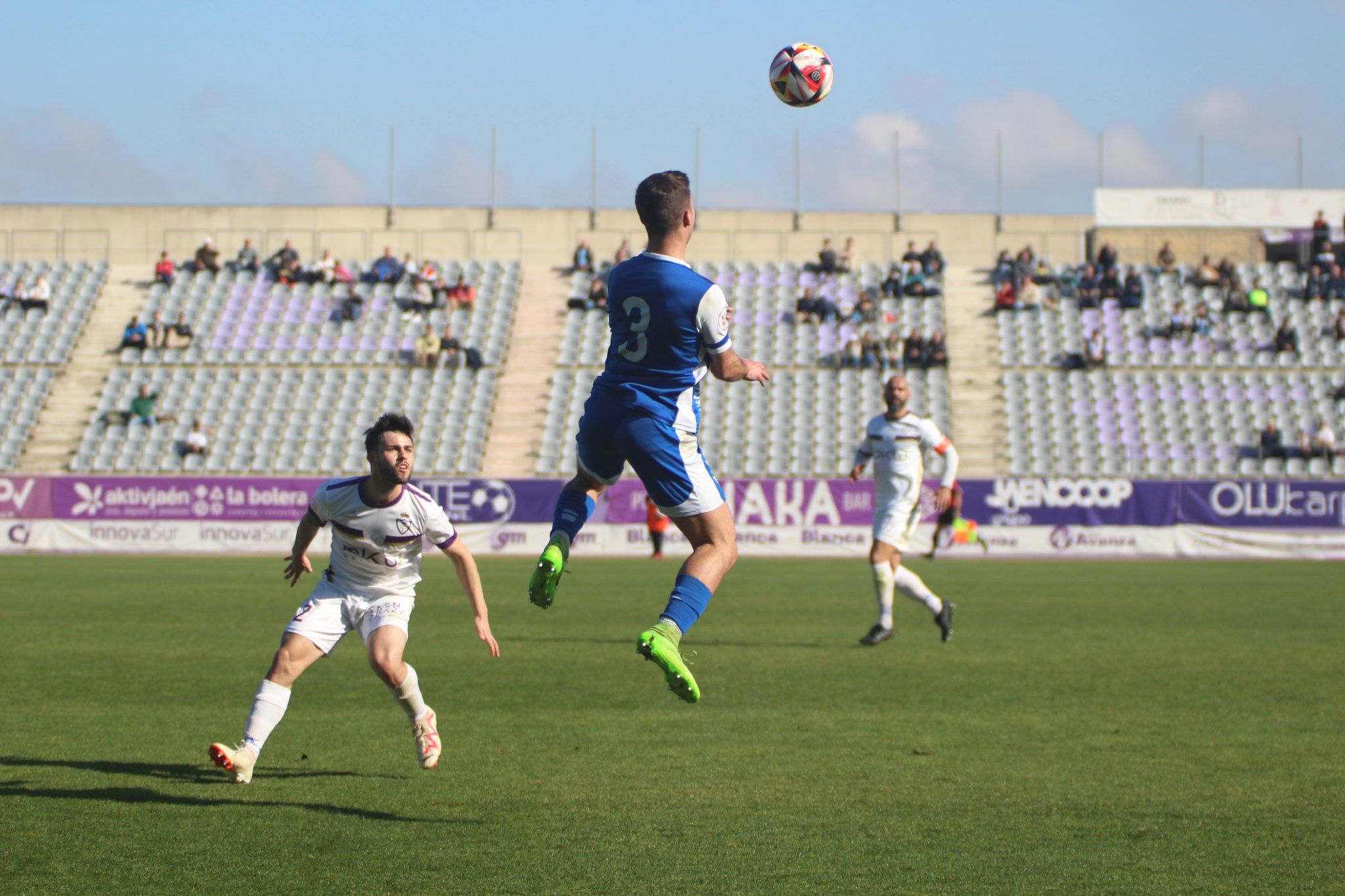 El Real Jaén vence pero no convence ante el Maracena (2-1)