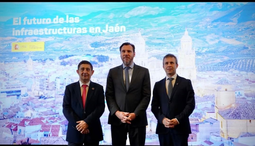 Puente, a lo “Bienvenido, Mister Marshall”, pero ¿y del AVE, qué?…y simplemente mujeres