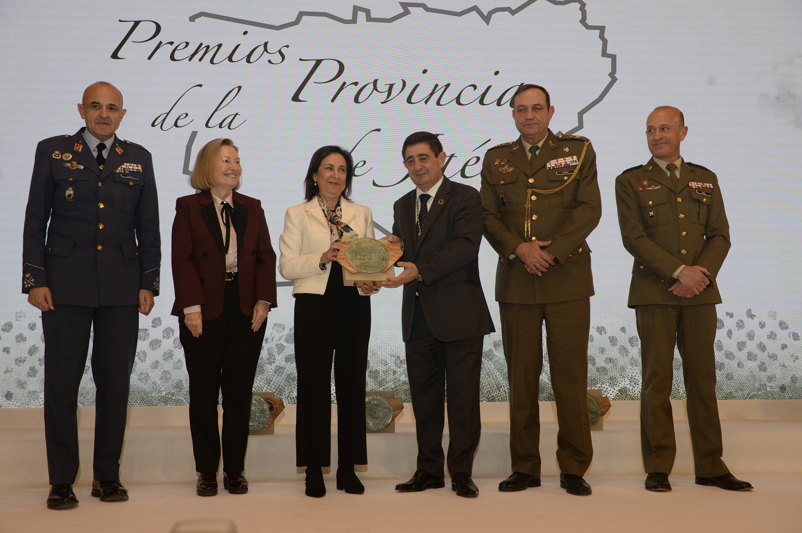 Algo empieza a cambiar, pero cuidado con la euforia…y al visitar la Feria de los Pueblos dan ganas de gritar ‘Viva Jaén’