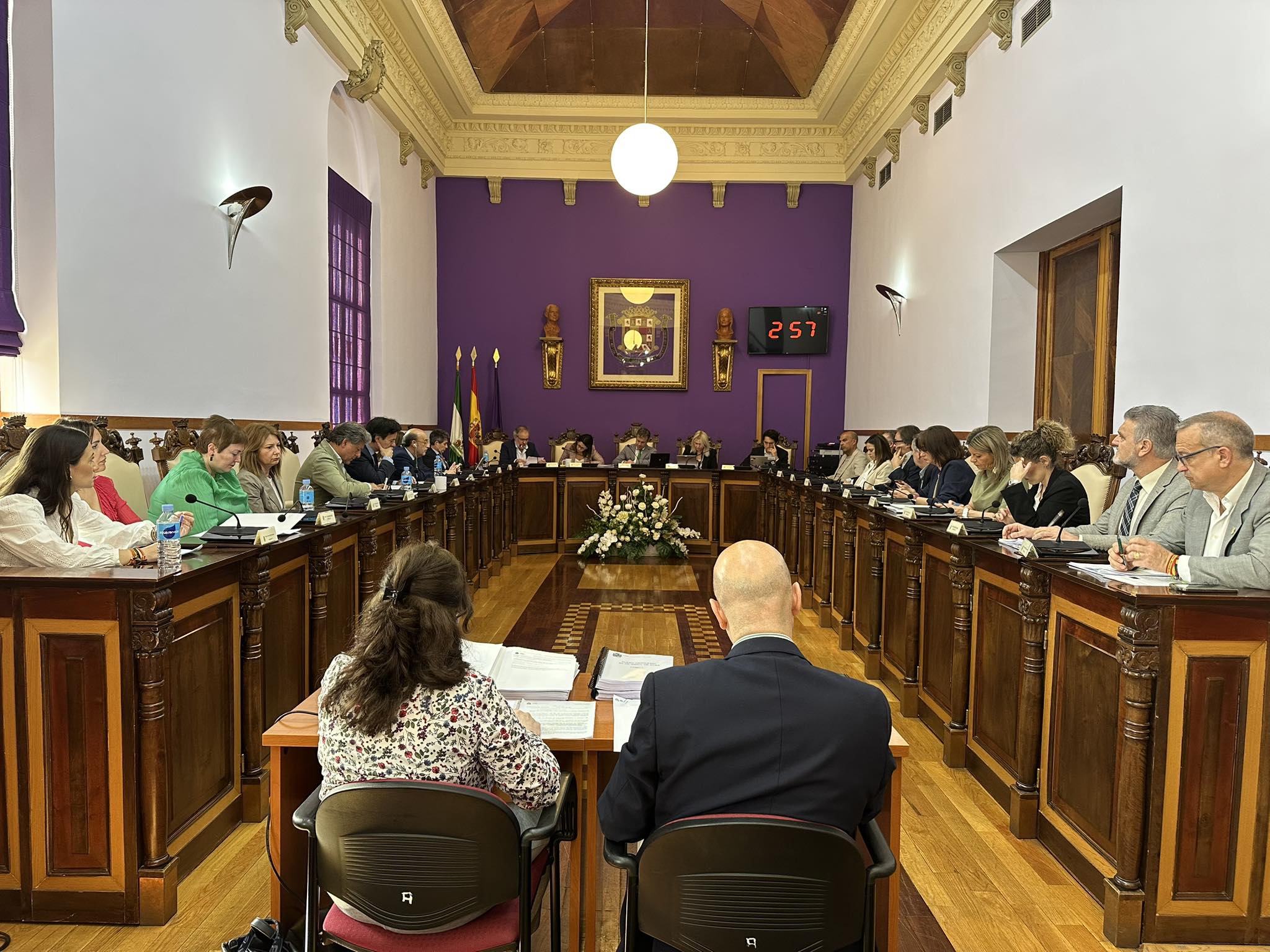 ¿Qué se sabe del apagón?, Jaén esta a la cola en infraestructuras eléctricas… y el Ayuntamiento dice “sí” al alivio económico de Hacienda