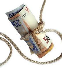 “¡Oh, miseria humana, a cuántas cosas te sometes por el dinero!”