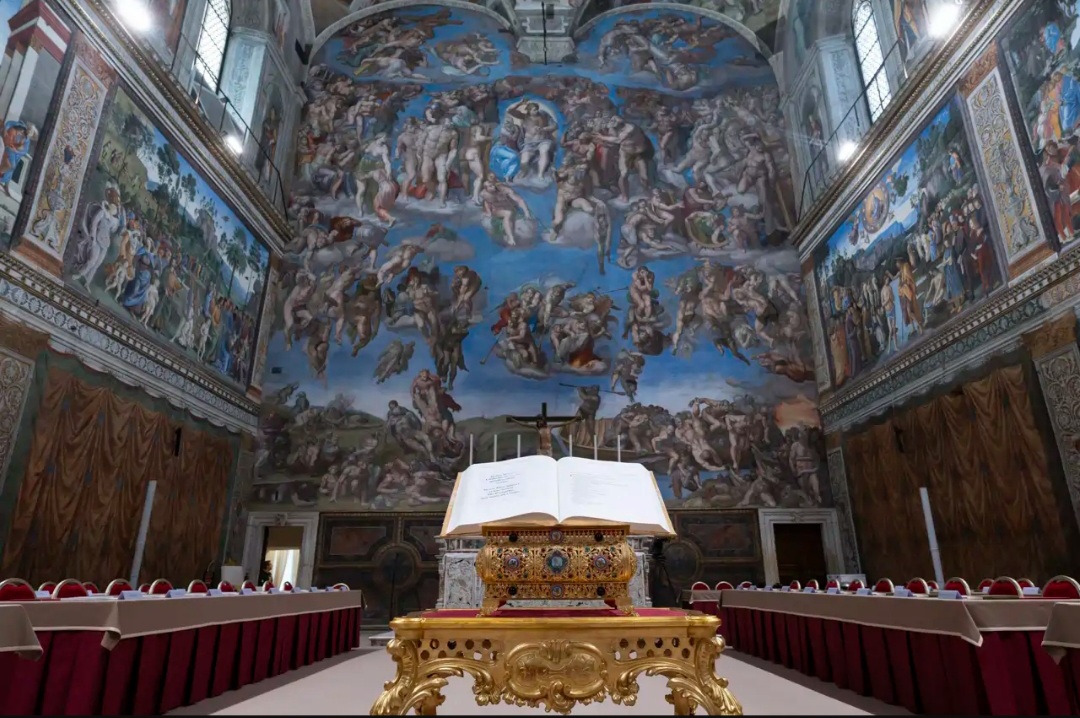 Extra omnes