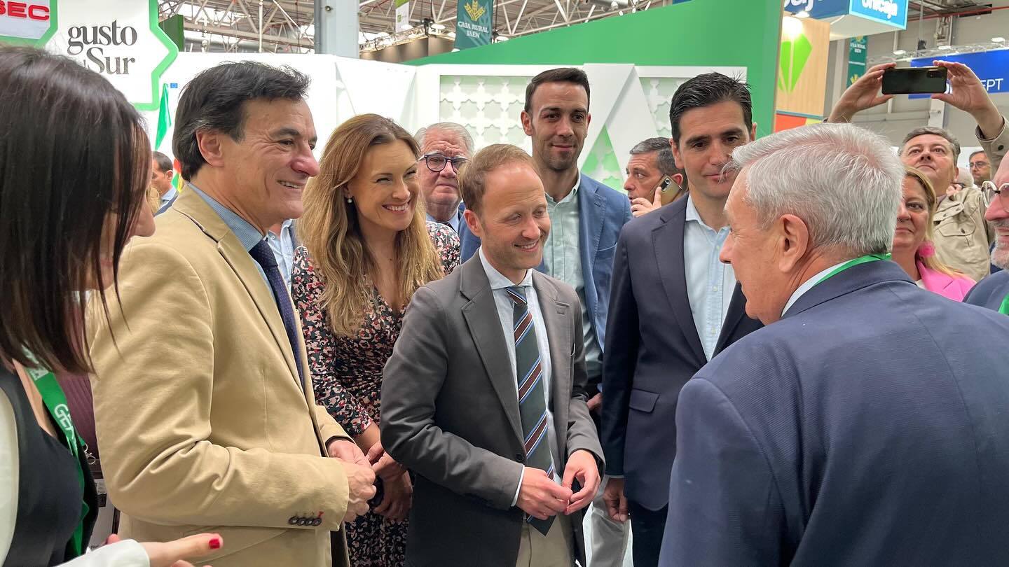 ¿Qué dirían los whatsapp con el Colce?, Reyes quiere seguir…y algo se mueve en el PP de Jaén
