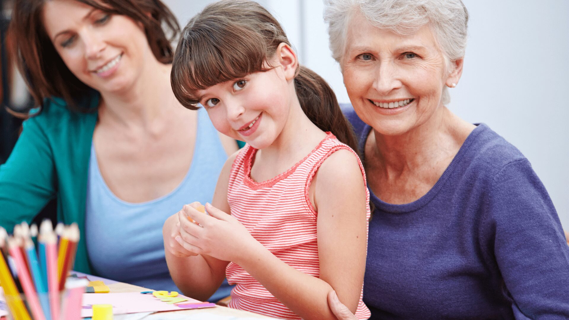 “Vivir fácilmente, pero sin frivolidad; ser alegre sin desenfreno, y valiente sin soberbia; he ahí el arte de la vida”