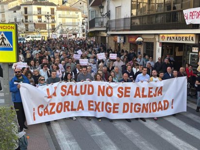 El ejemplo del pueblo de Cazorla, un reto: que JM+ pase a la acción con el tren, una Plataforma ¡YA!, y el presupuesto de 2017