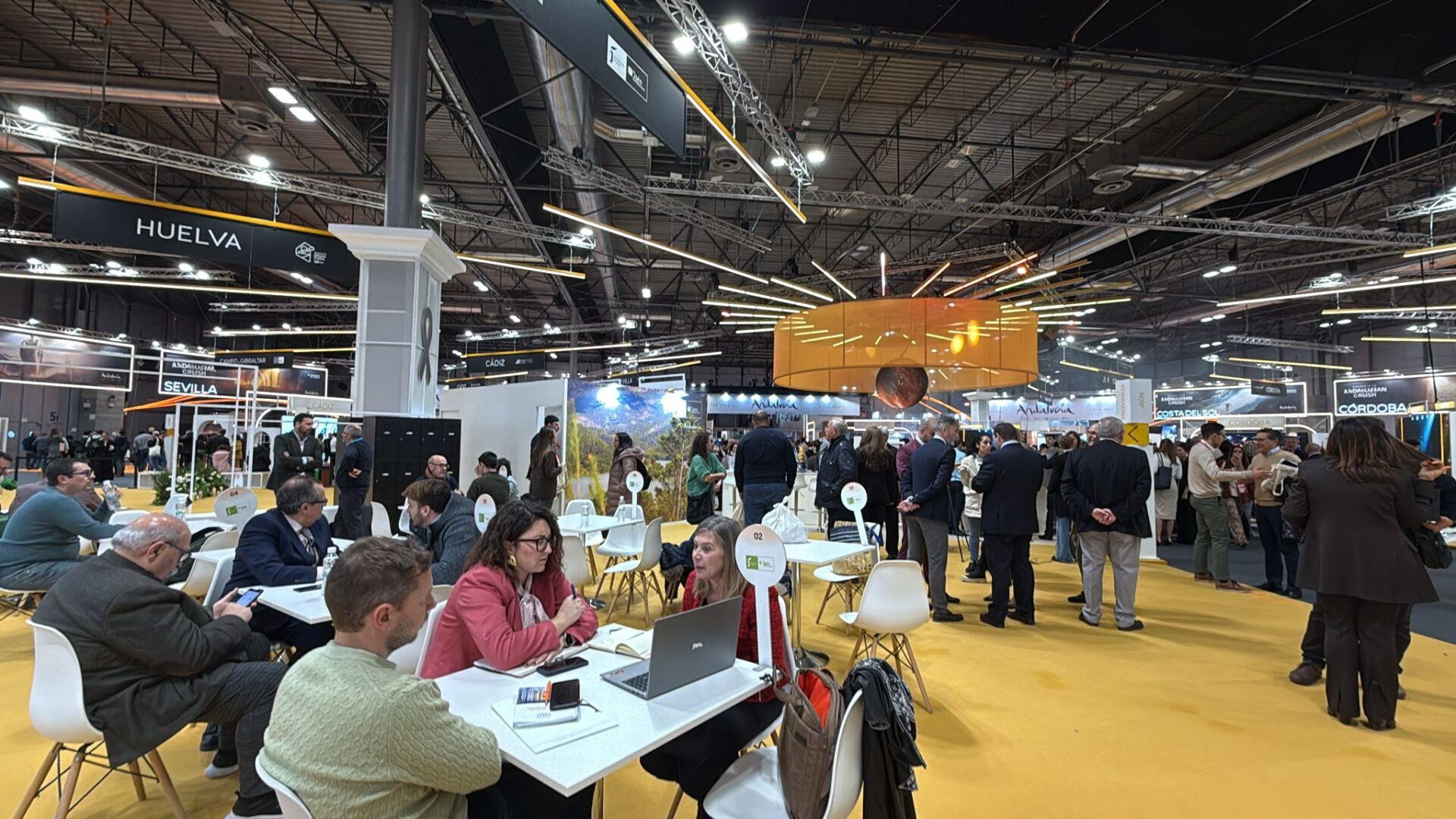 ¿Quién debe dimitir?, PP de Jaén: ¿cuál será la mujer elegida?…y el entorno no está aún a la altura de la Catedral