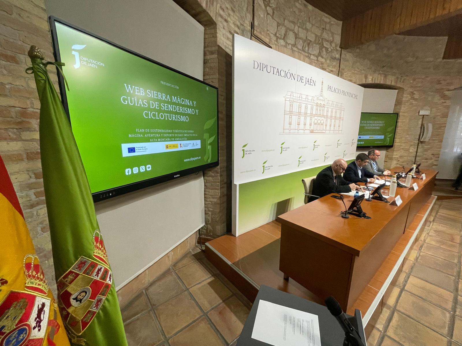 El Parque Natural de Sierra Mágina cuenta con su primera web turística y nuevas guías de senderismo y cicloturismo