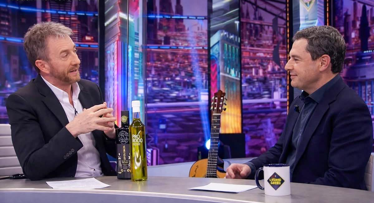 Juanma Moreno: ideal si cumpliera, la A32 y sus avances exasperantes, bien por Ayuntamiento y Diputación…y un homenaje pendiente