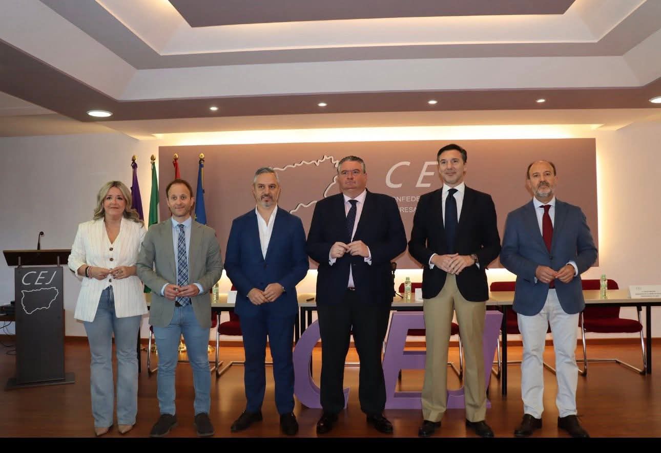 A la Junta le entran las prisas, Reyes ejerce de capitán del barco, siguen actuando los idus de marzo, la CEJ está que se sale, Jaén sin Berges…y esperando a nuestros reyes