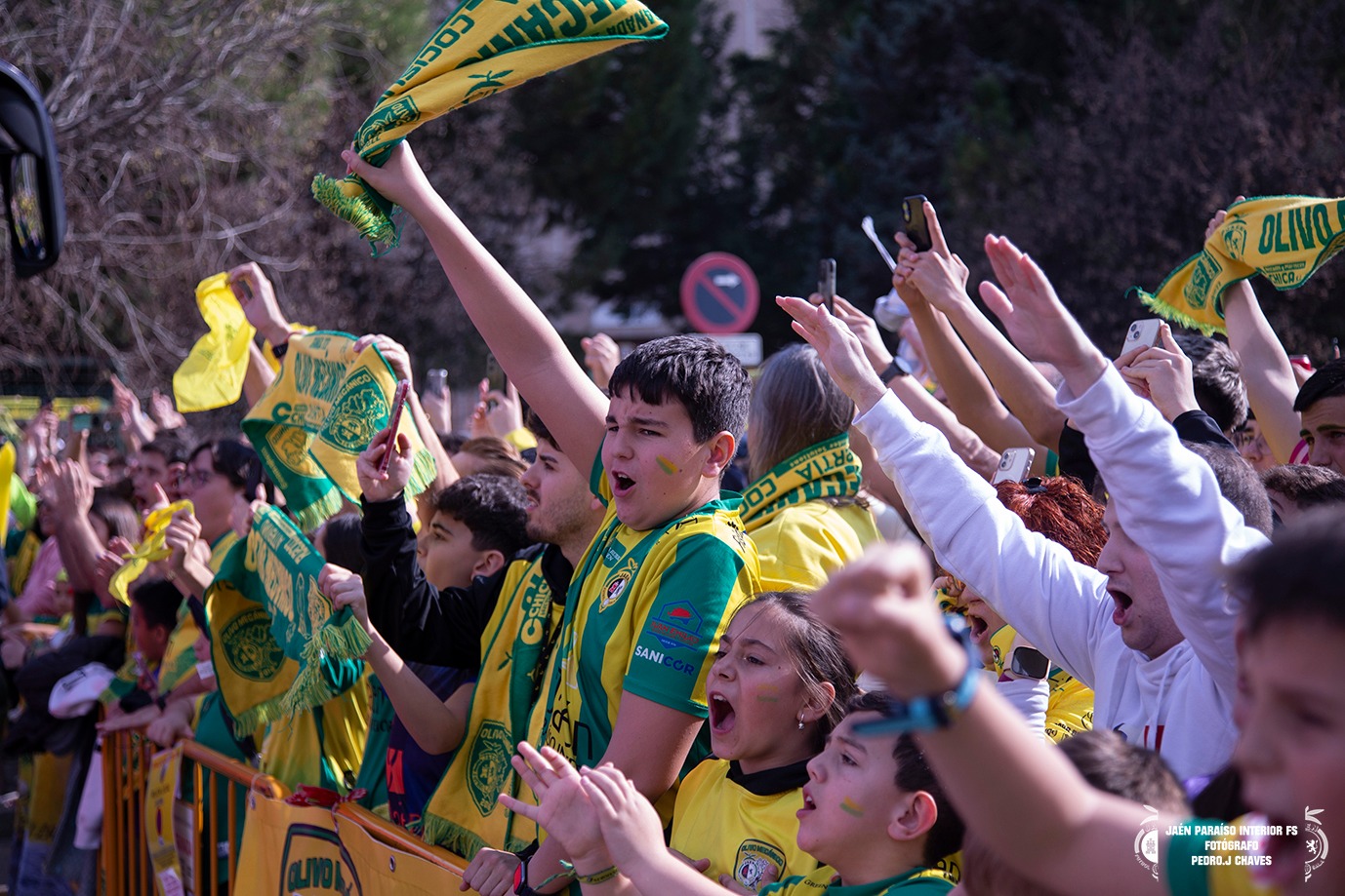 Nos hacen de menos, Jaén siempre puede esperar…pero presumimos de pueblos ¡y de la marea amarilla!