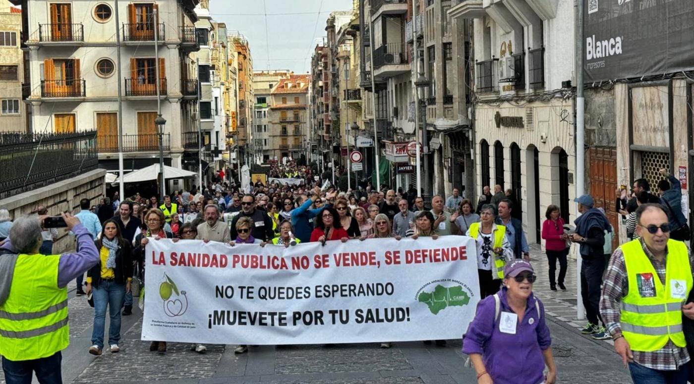 Encajes de bolillos con las listas y los nombres más sonoros, de mal en peor en comunicaciones. la UJA busca salida al comercio de proximidad…y protesta el domingo por la sanidad