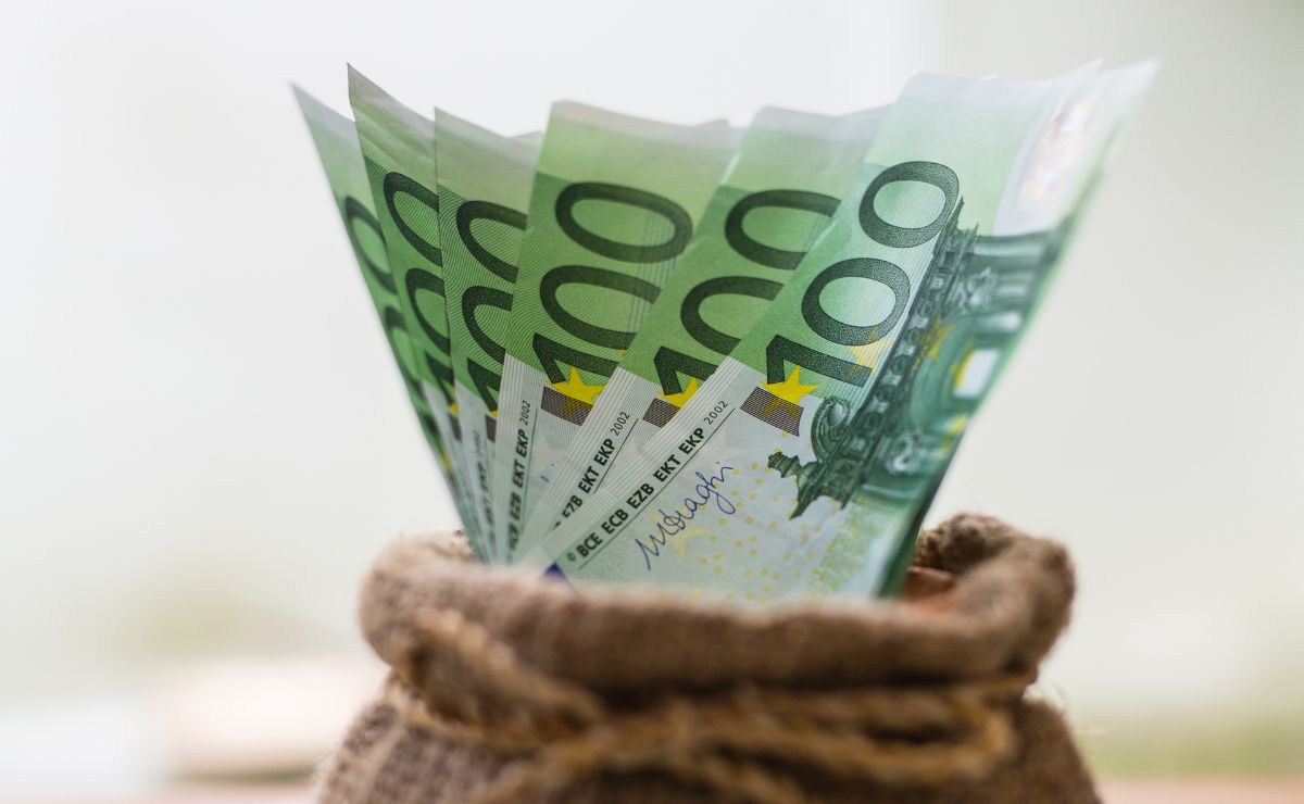 “¡Oh, miseria humana, a cuántas cosas te sometes por el dinero!”