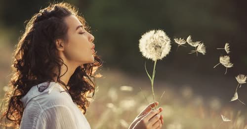 “El presente es un momento fugaz, aunque su intensidad lo haga parecer eterno”