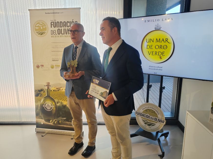Emilio Lara, Embajador del Aceite: su libro sobre nuestro oro líquido…y una historia de amor